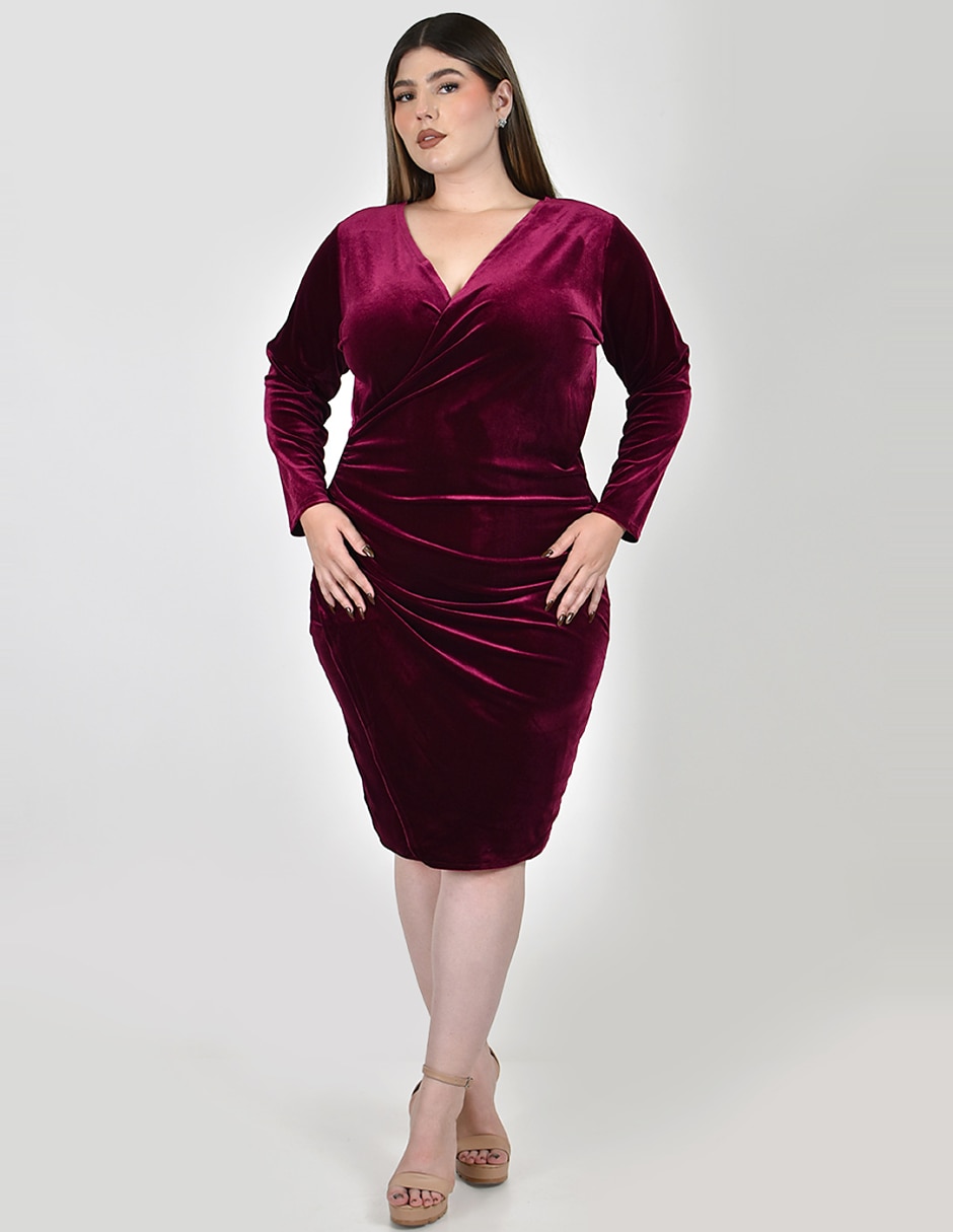 Vestido arriba rodilla de fiesta escote v