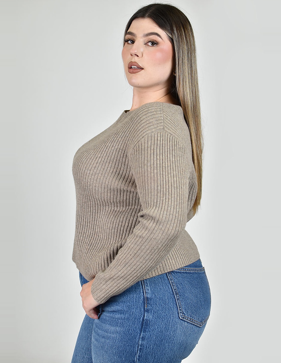 Suéter cuello ojal para mujer 5