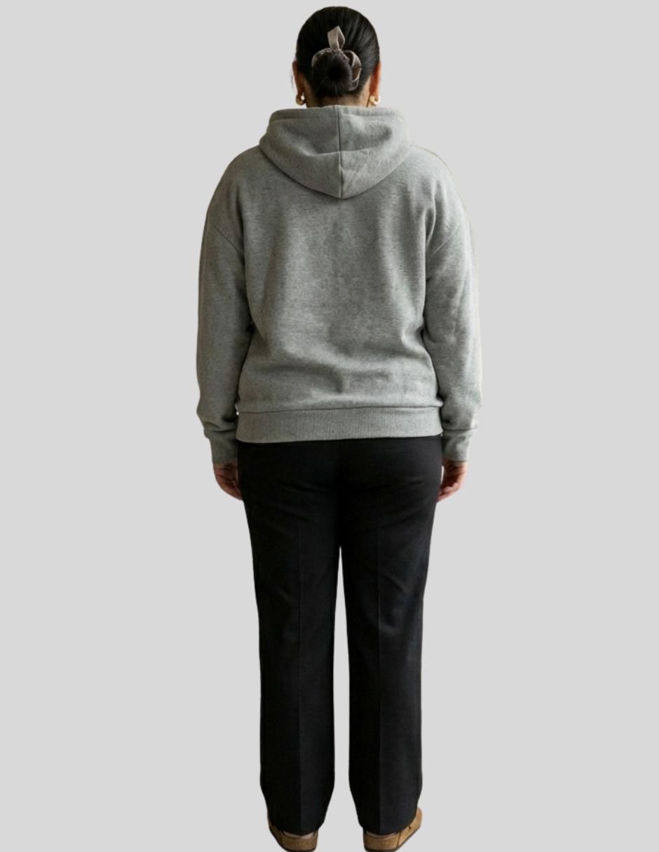 Sudadera con capucha y bolsa para mujer 8