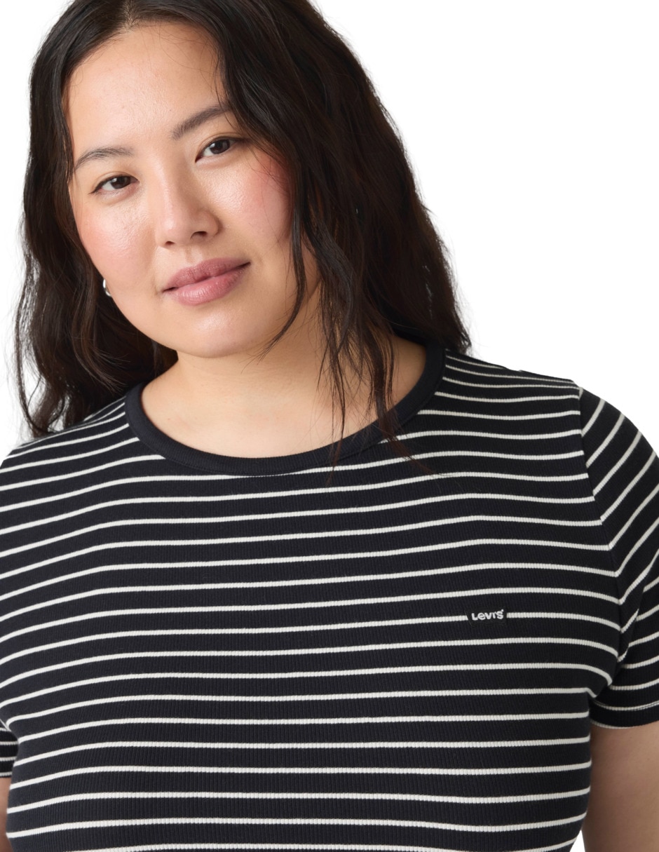 Playera manga corta cuello redondo para mujer 3