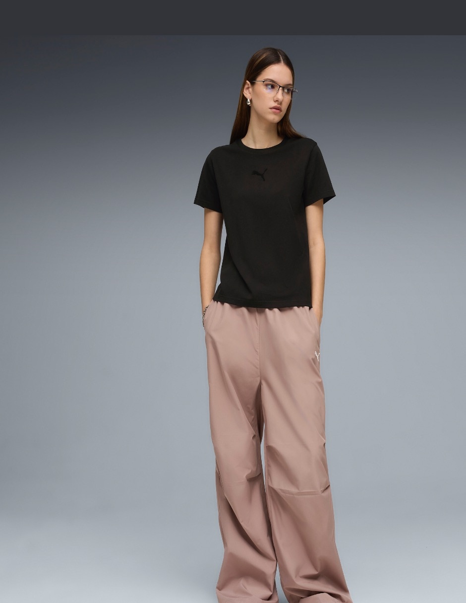 Playera manga corta ess elevated comfort logo cuello para mujer 3