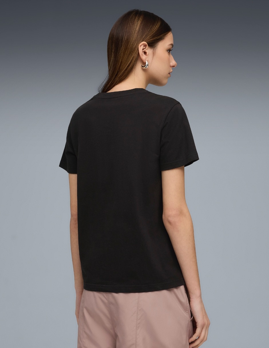 Playera manga corta ess elevated comfort logo cuello para mujer 4