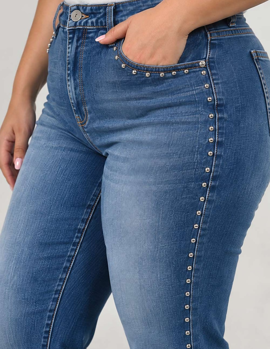 Jeans acampanado para mujer 4